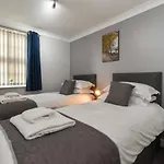 Phoenix Apartment Near The Station