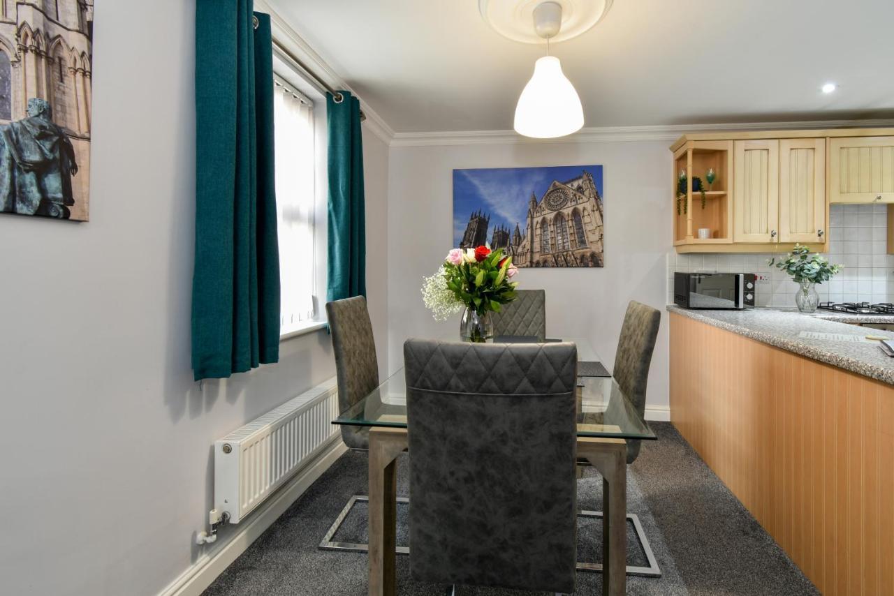 Phoenix Apartment Near The Station Apartment York