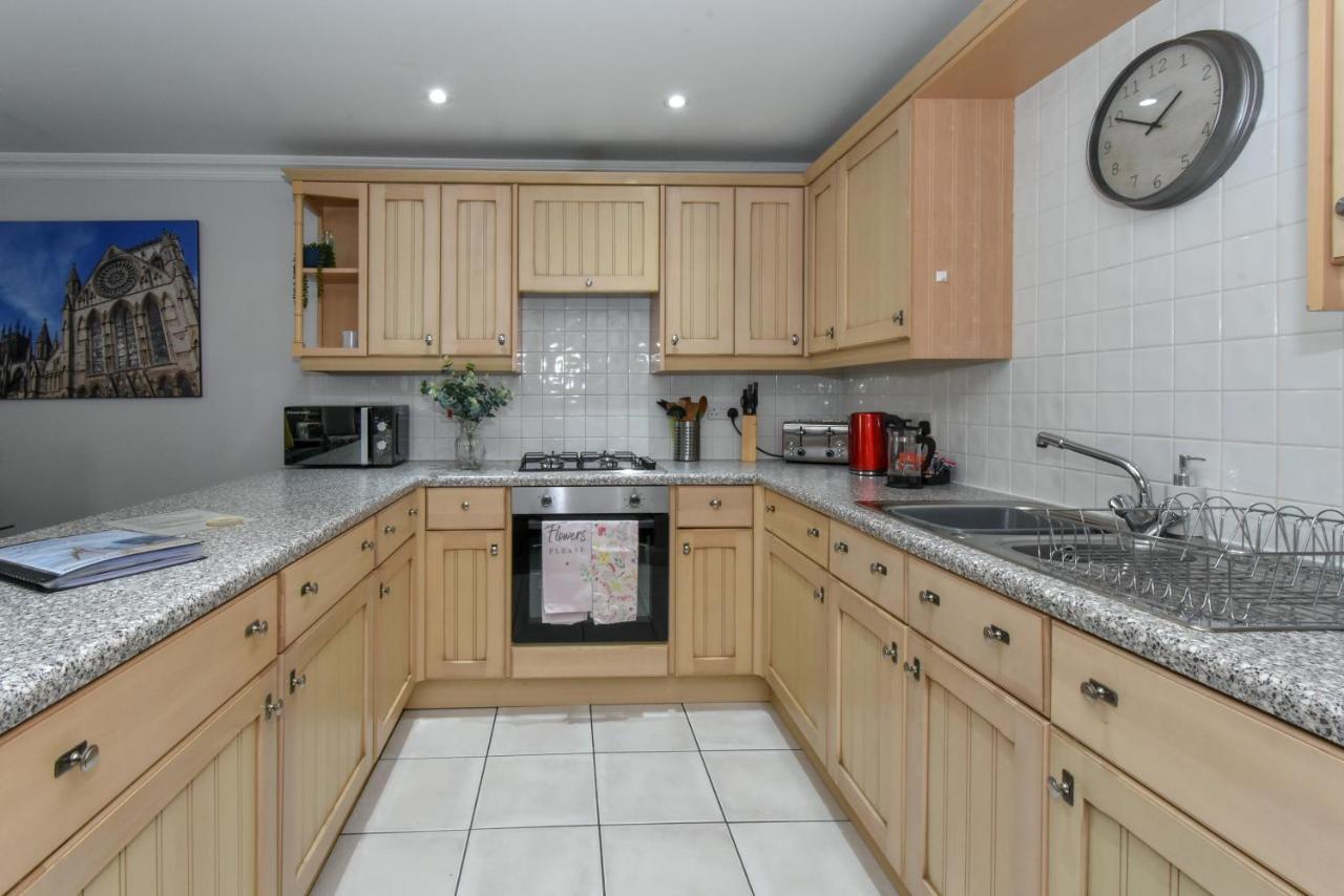 Phoenix Apartment Near The Station Appartamento